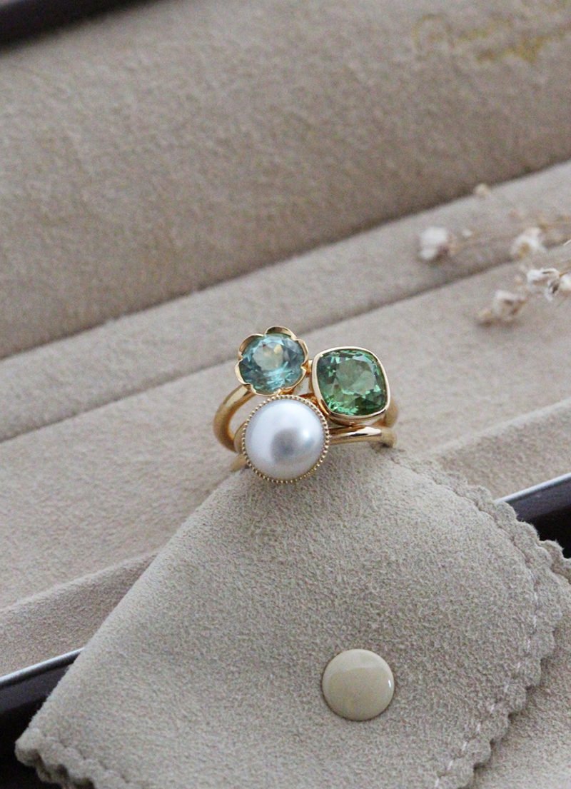 Flora & Nelly & Poppy with a Pearl