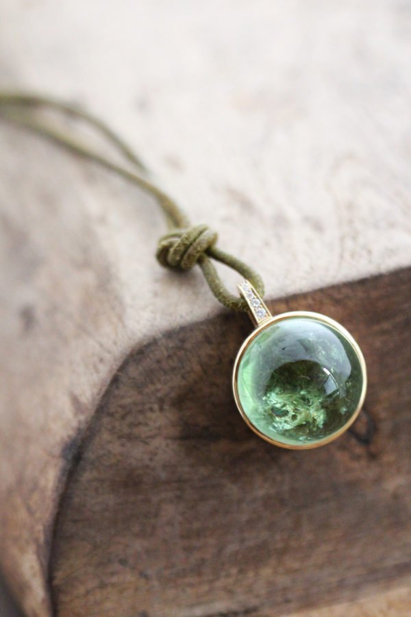 Upea Alexandra Cabochon