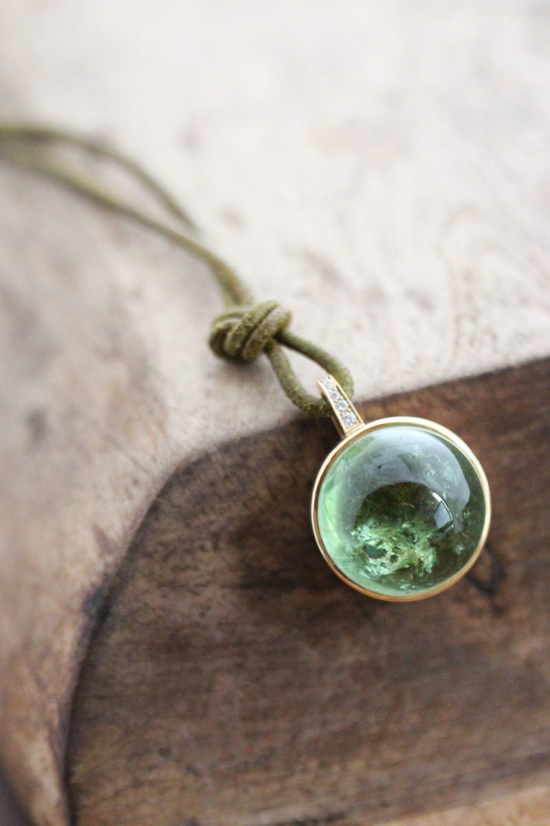 Upea Alexandra Cabochon