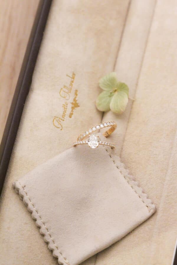 Annette's Love Oval Solitaire with Clara Mini & Lace Mini